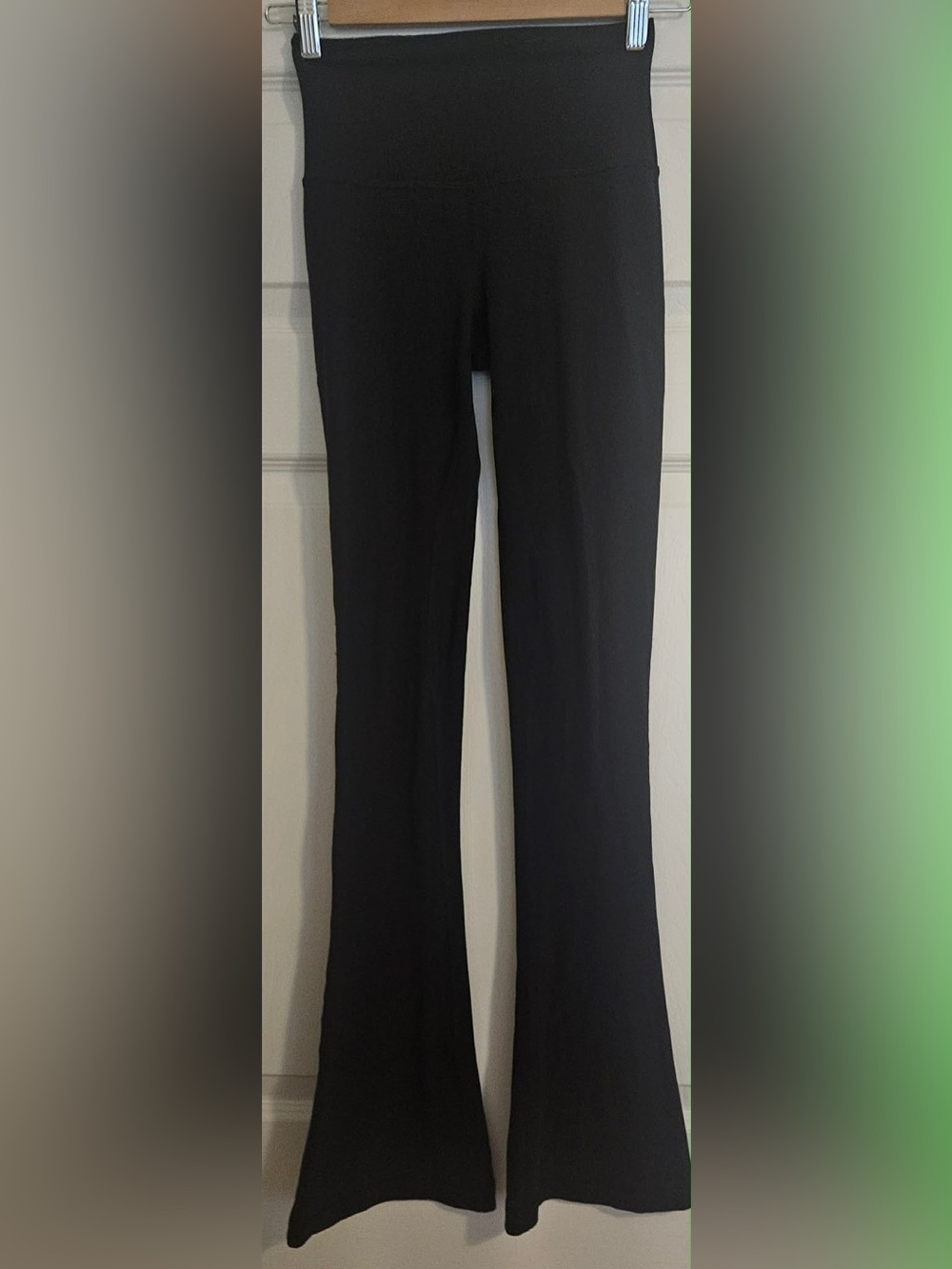 Lululemon Flare Leggings Great Condition Size 2 - Picture 2 of 6